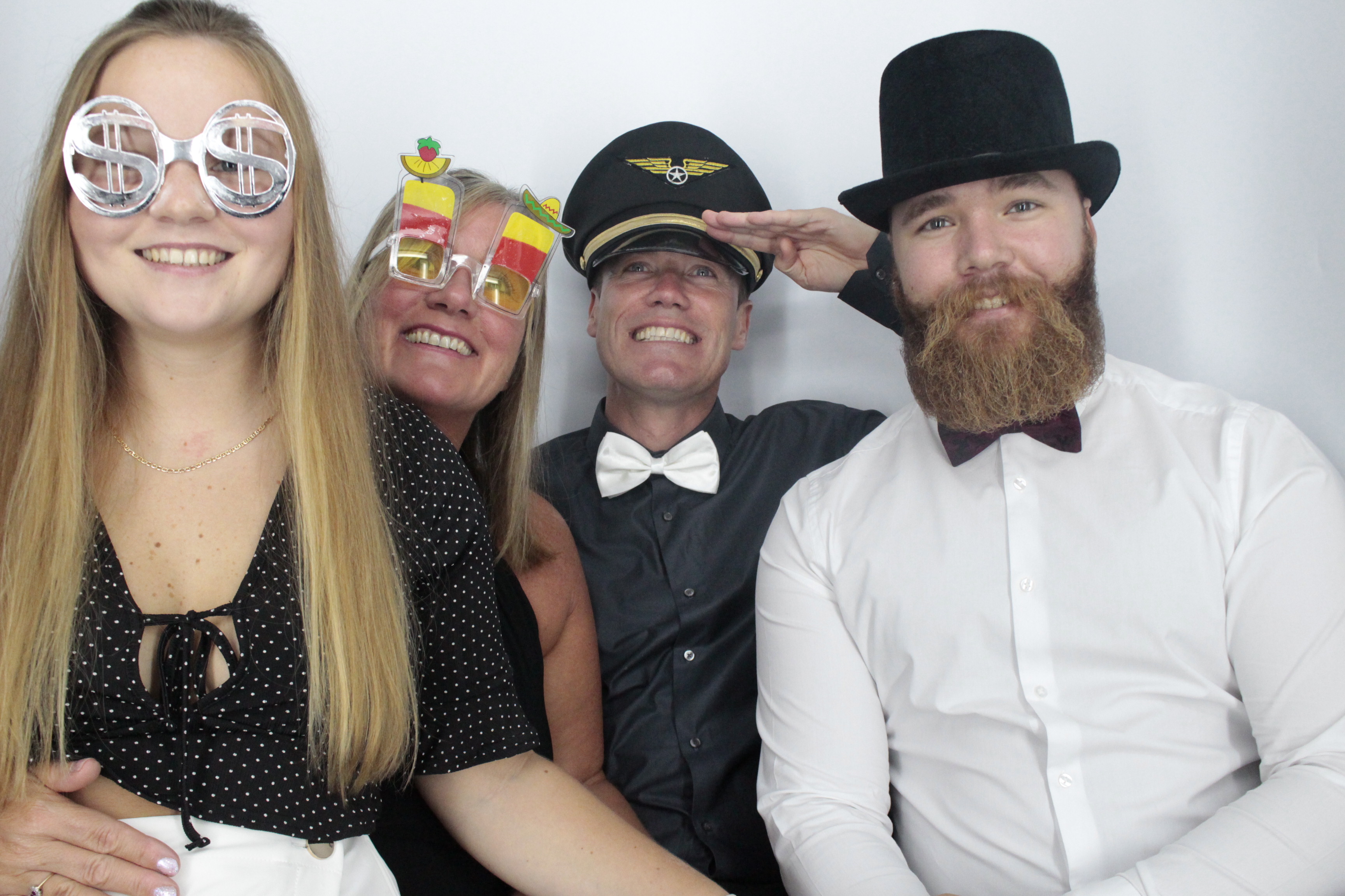 Morgan's 21st Birthday  | View more photos from the event at gallery.myphotoboothexperience.co.uk/u/MyPhotoBoothExperienceLtd/Morgans-21st-Birthday